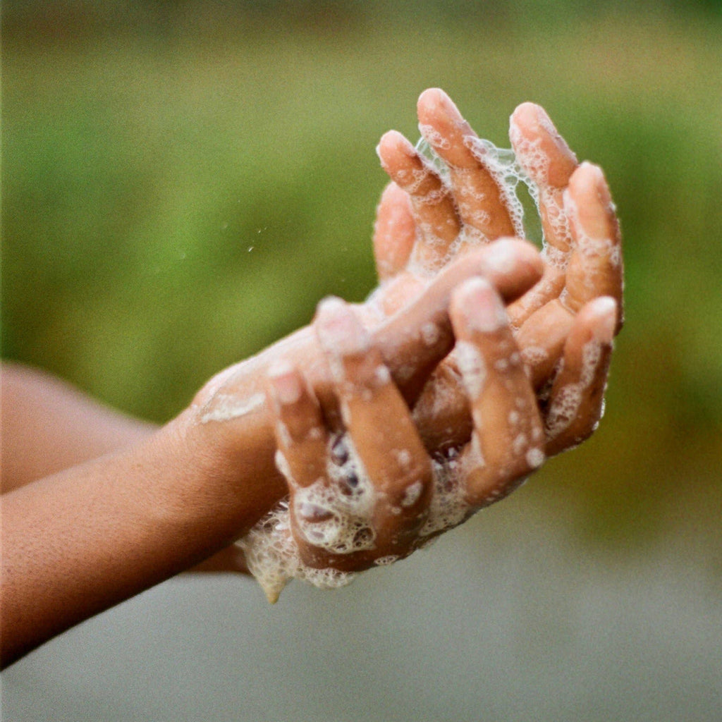 Clarifying Powder to Foam Cleanser