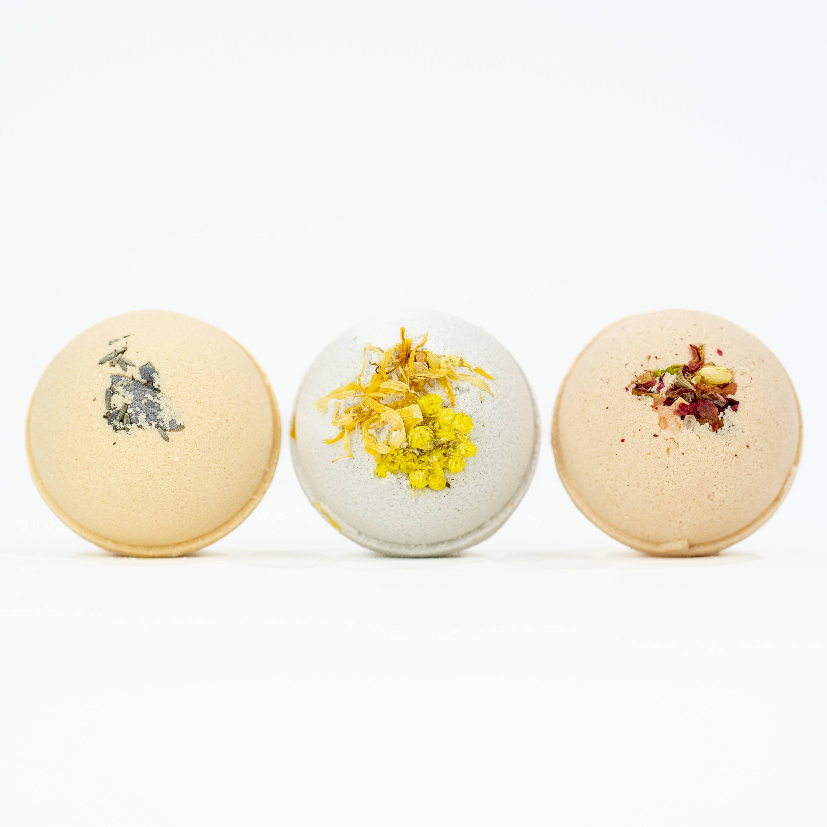 DAYDREAM • 100% BOTANICAL BATH BOMB •